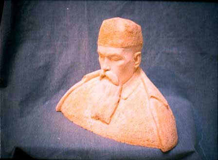 Леонов_Памятник-НР.jpg