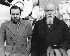 Н.К. Рерих (справа) с сыном Юрием в Нью-Йорке 14 марта 1934 года. Отец и сын путешествовали вместе и в Китае, и в Монголии, и в России.