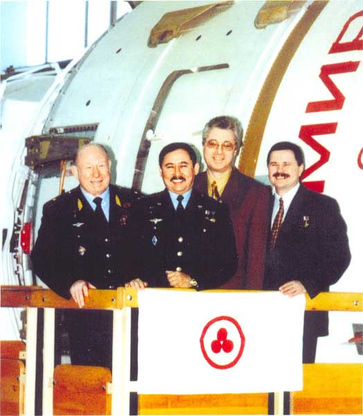 Знамя-Мира-(космос).jpg